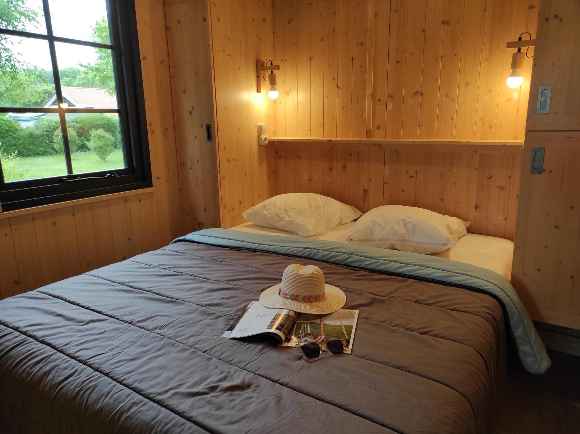 Camping Le Rouge Gorge **** 10' Puy Du Fou Сен-Лоран-сюр-Севр Экстерьер фото