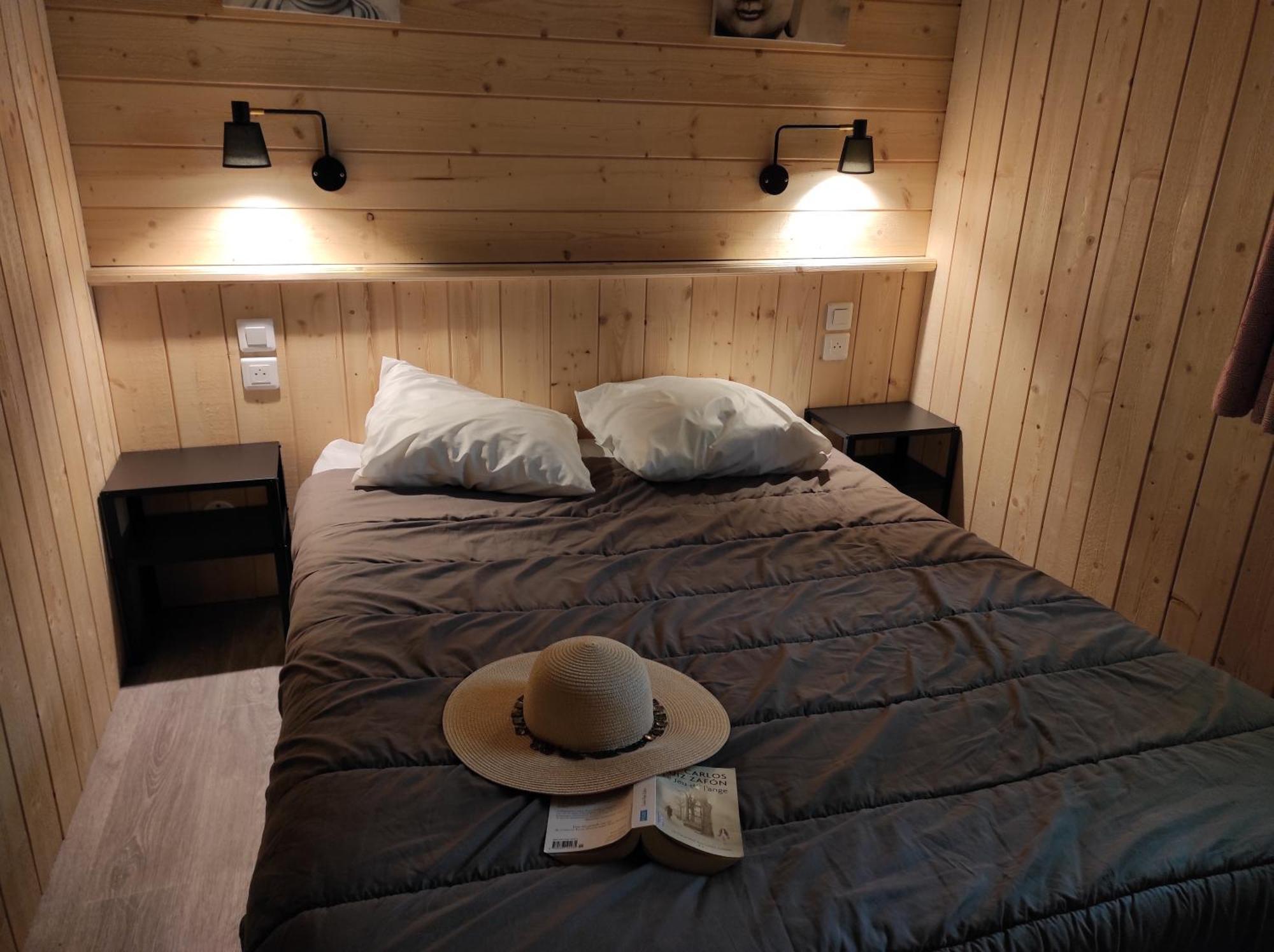 Camping Le Rouge Gorge **** 10' Puy Du Fou Сен-Лоран-сюр-Севр Экстерьер фото