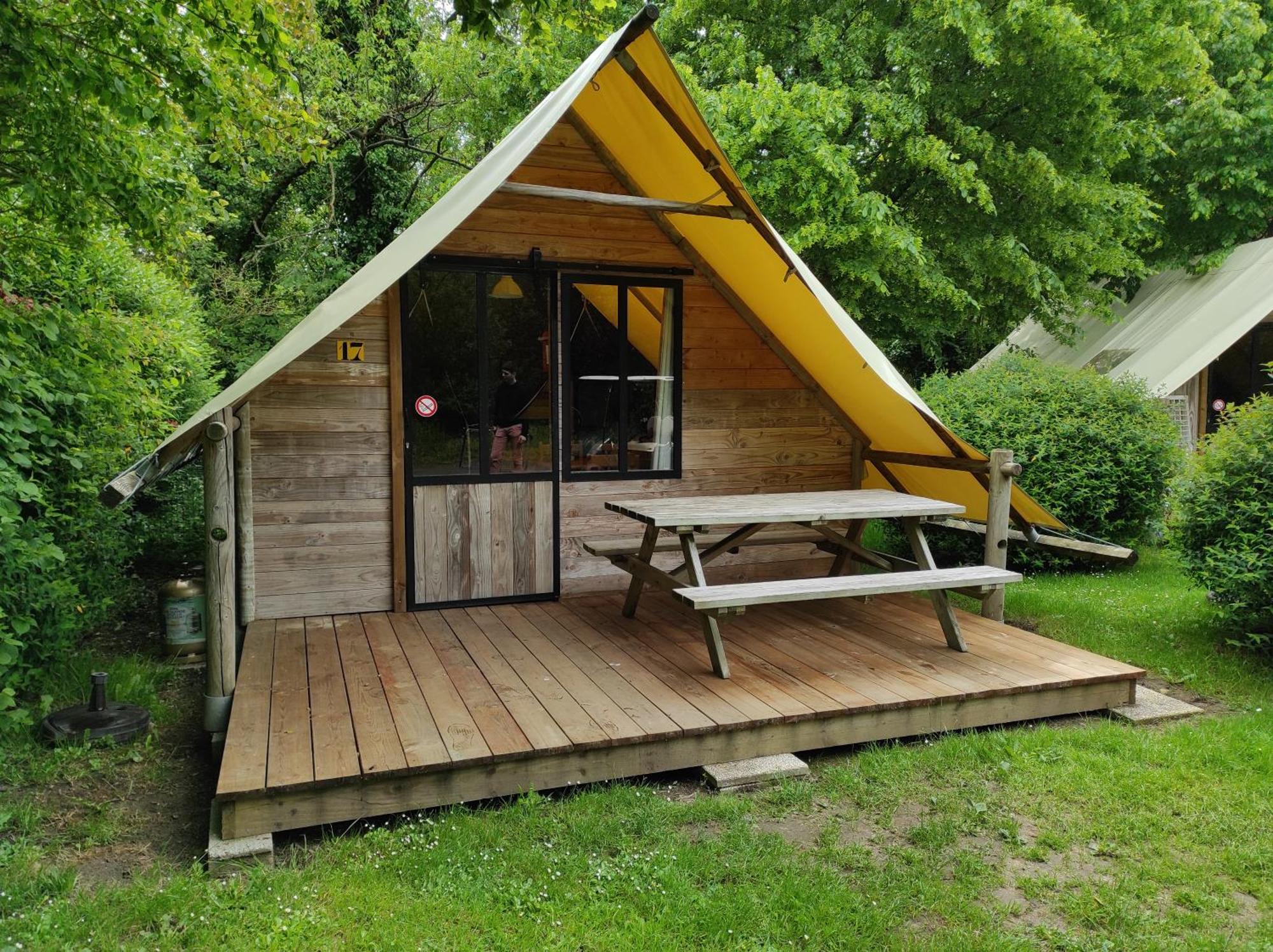 Camping Le Rouge Gorge **** 10' Puy Du Fou Сен-Лоран-сюр-Севр Экстерьер фото
