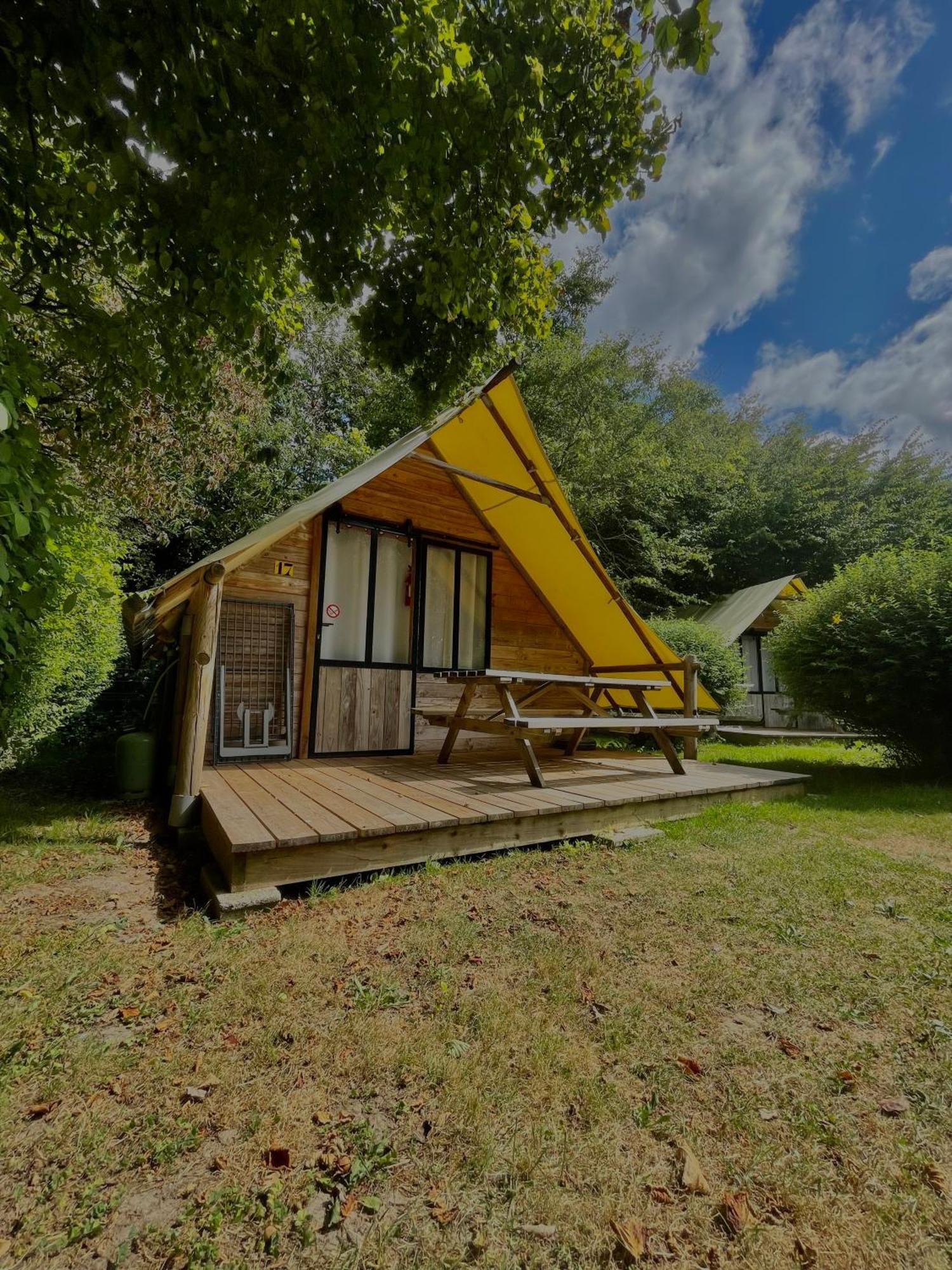 Camping Le Rouge Gorge **** 10' Puy Du Fou Сен-Лоран-сюр-Севр Экстерьер фото
