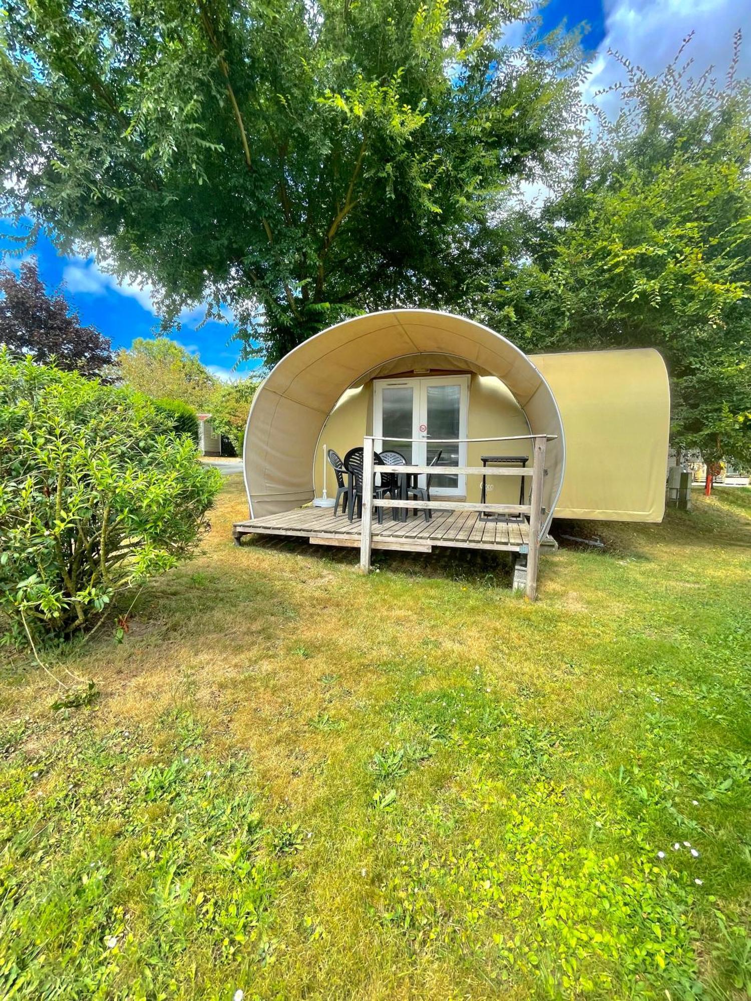 Camping Le Rouge Gorge **** 10' Puy Du Fou Сен-Лоран-сюр-Севр Экстерьер фото